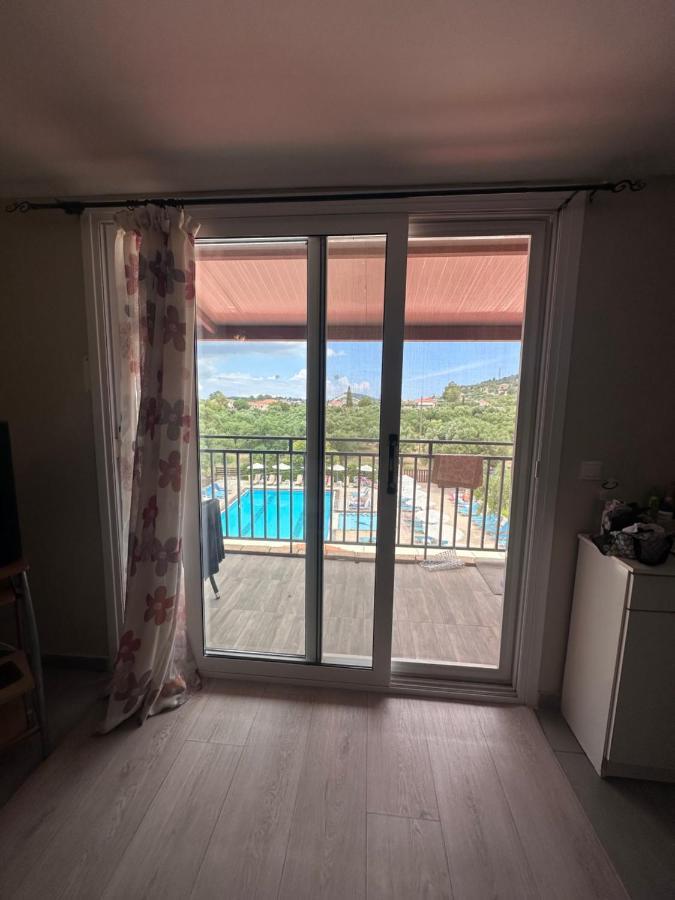 Rainbow Apartments Kalamaki  Bagian luar foto