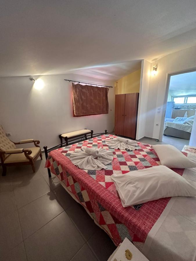 Rainbow Apartments Kalamaki  Bagian luar foto